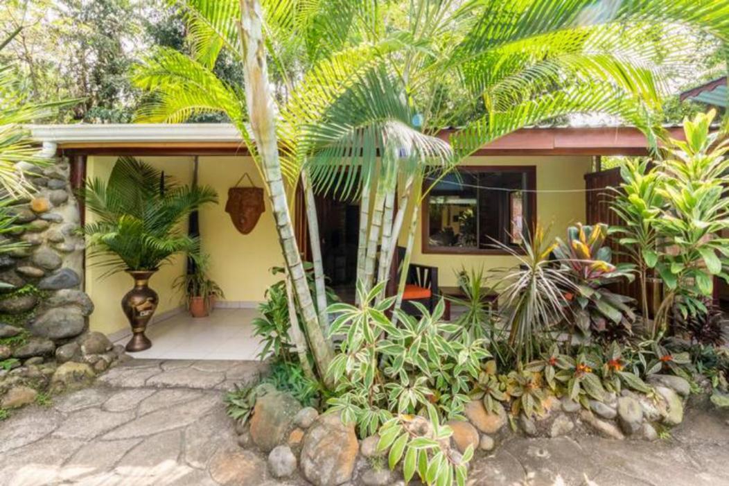 Casa Caribbean Coconut Hotel Cahuita Exterior photo